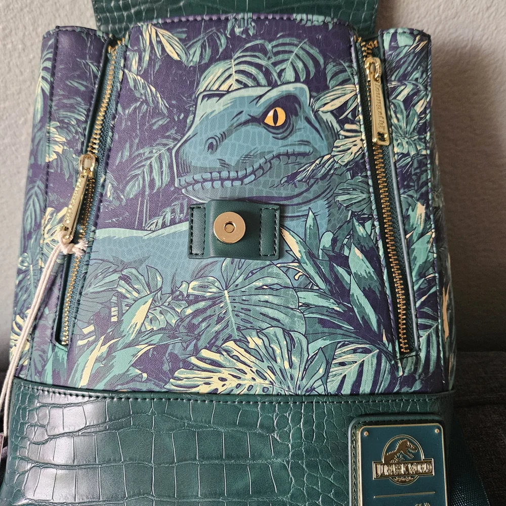 Loungefly Green Monstera Leaf Backpack - Picture 3 of 3